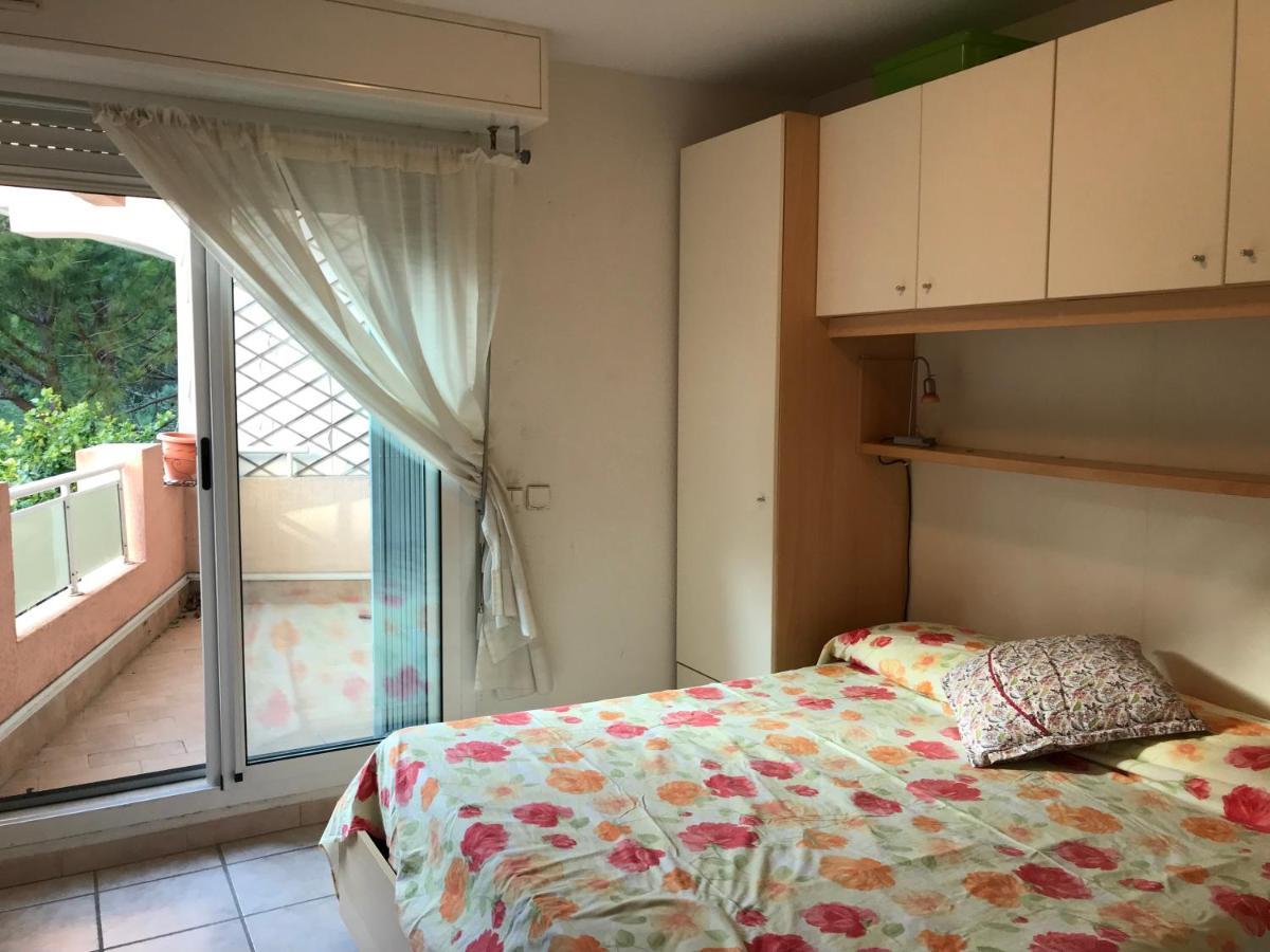 Sun&Sea Terrace Two-Bedroom Apartment โรกบรูน-กัป-มาร์แต็ง ภายนอก รูปภาพ