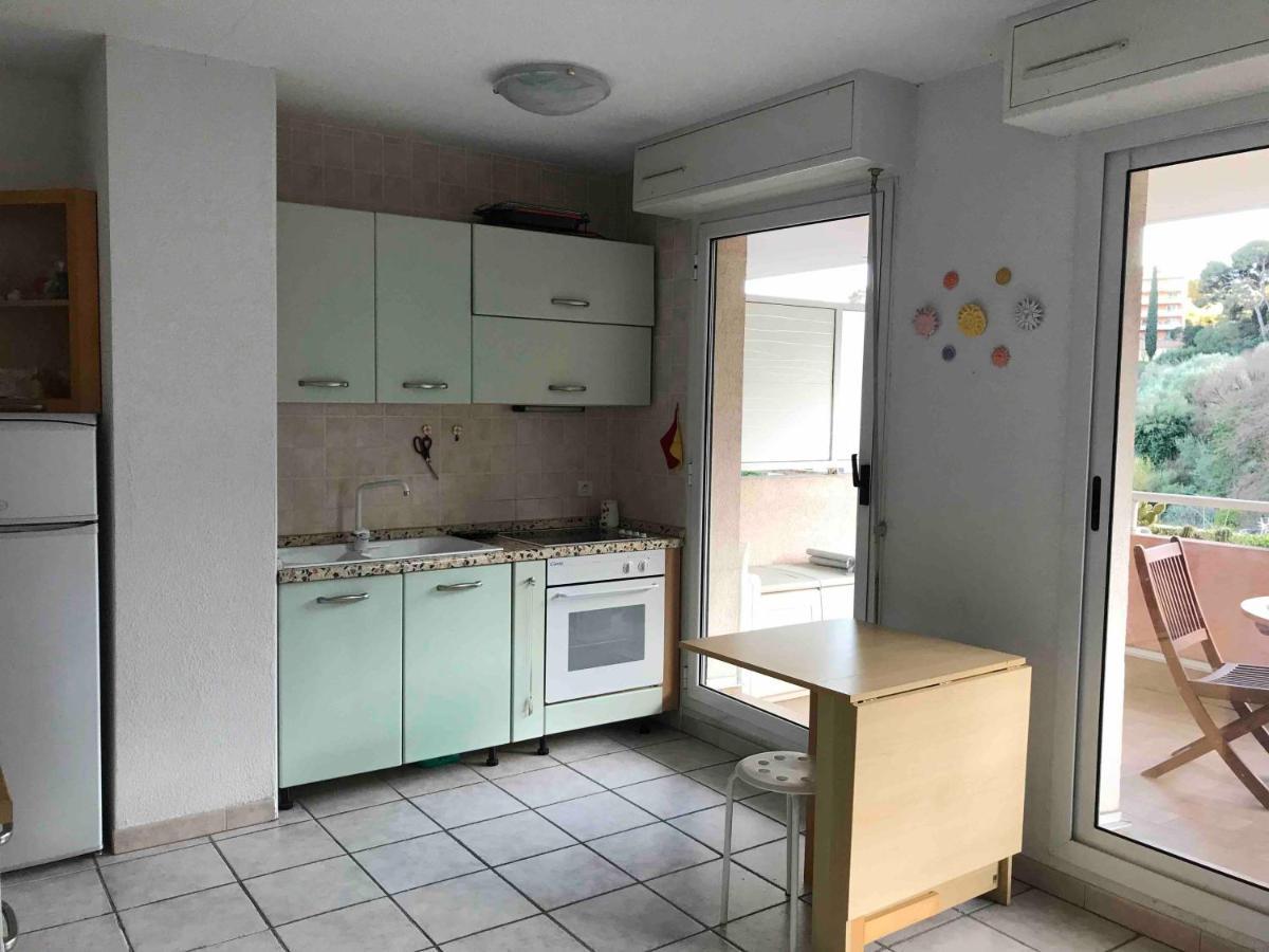 Sun&Sea Terrace Two-Bedroom Apartment โรกบรูน-กัป-มาร์แต็ง ภายนอก รูปภาพ